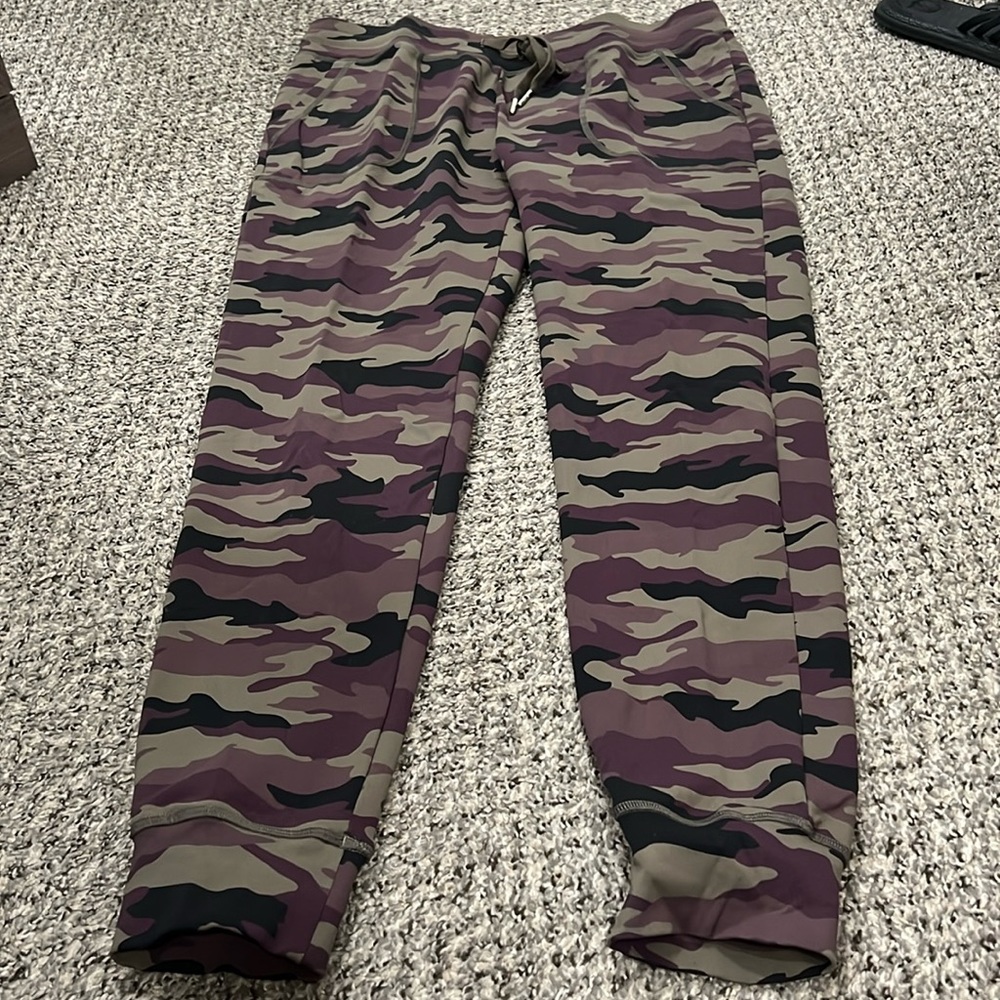 Zyia purple camo joggers. Size large fits 8-10 Gently worn (maybe 2 times)